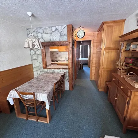 2 Pieces Avec Balcon Sud/ouest Au Coeur Des Commerces Apartamento